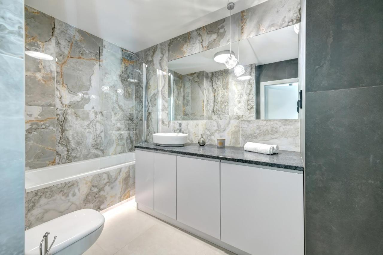 Old Town Apartments - Sw Barbary Street By Noclegi Renters 格但斯克 外观 照片